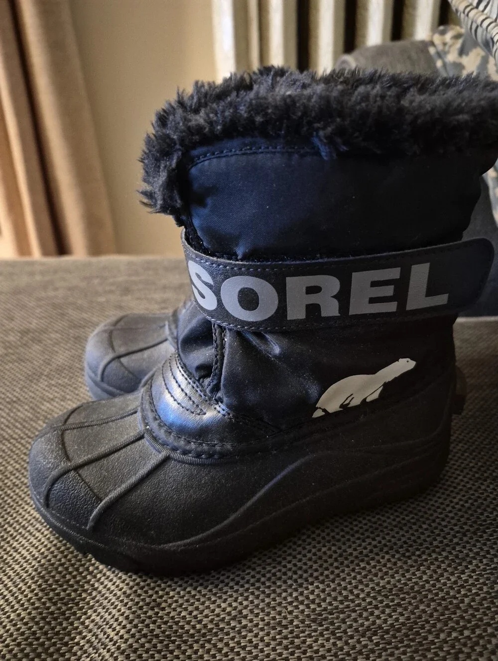 Size 13 Sorel Black Kids Winter Boot with Faux Fur Cuff